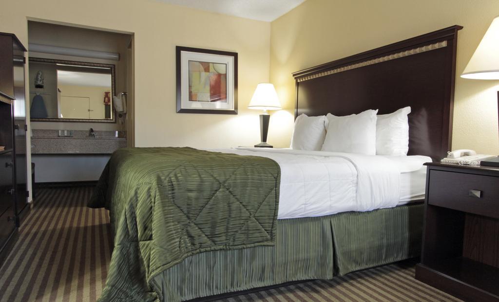 Quality Inn & Suites Greenville - Haywood Mall Ngoại thất bức ảnh